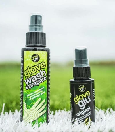 Bild på flaskorna i Wash 'N' Glu 2-Pack