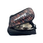 Bild på TwoFive™ Glove Bag med handskar i.