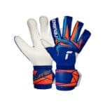 Bild på ett par Reusch Attrakt Duo Evolution.